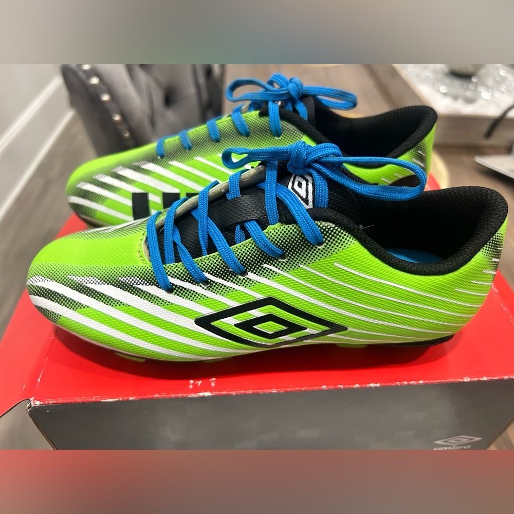 Kids Cleats/ SPORTS